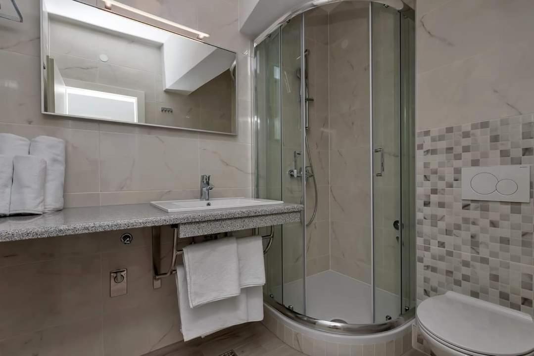 Apartmani Daniela ポドゥゴラ エクステリア 写真