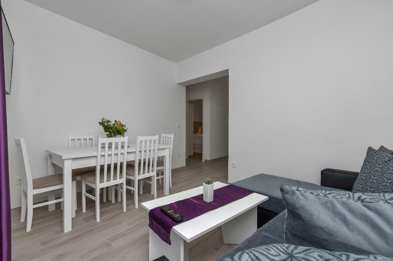 Apartmani Daniela ポドゥゴラ エクステリア 写真