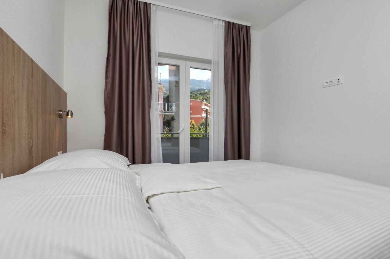 Apartmani Daniela ポドゥゴラ エクステリア 写真